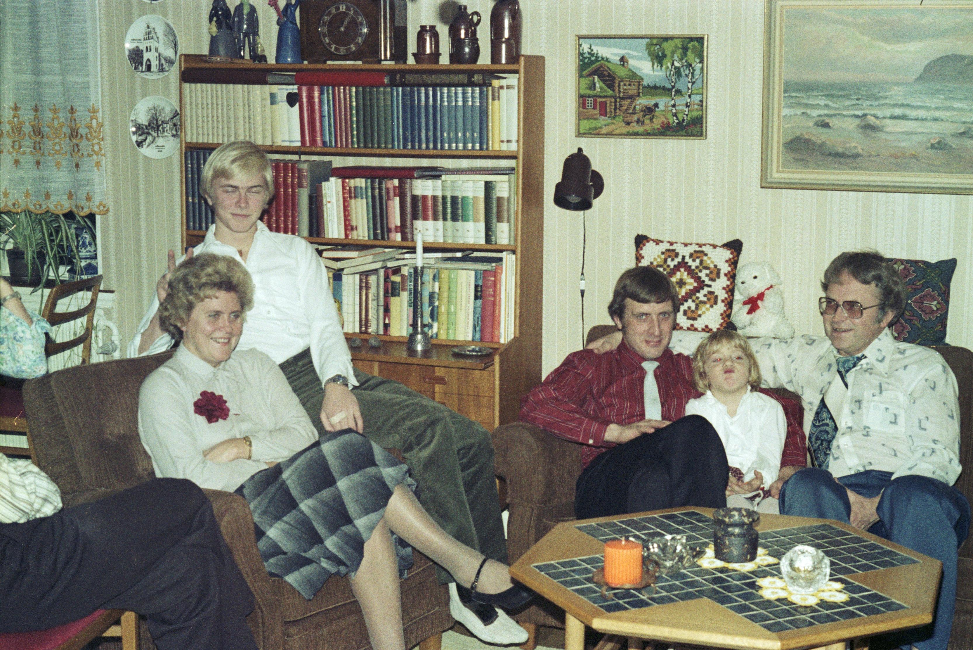 S3_197910-11