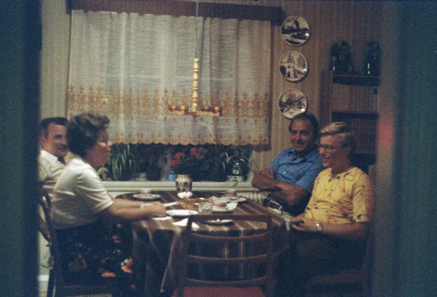 S3_197909-18